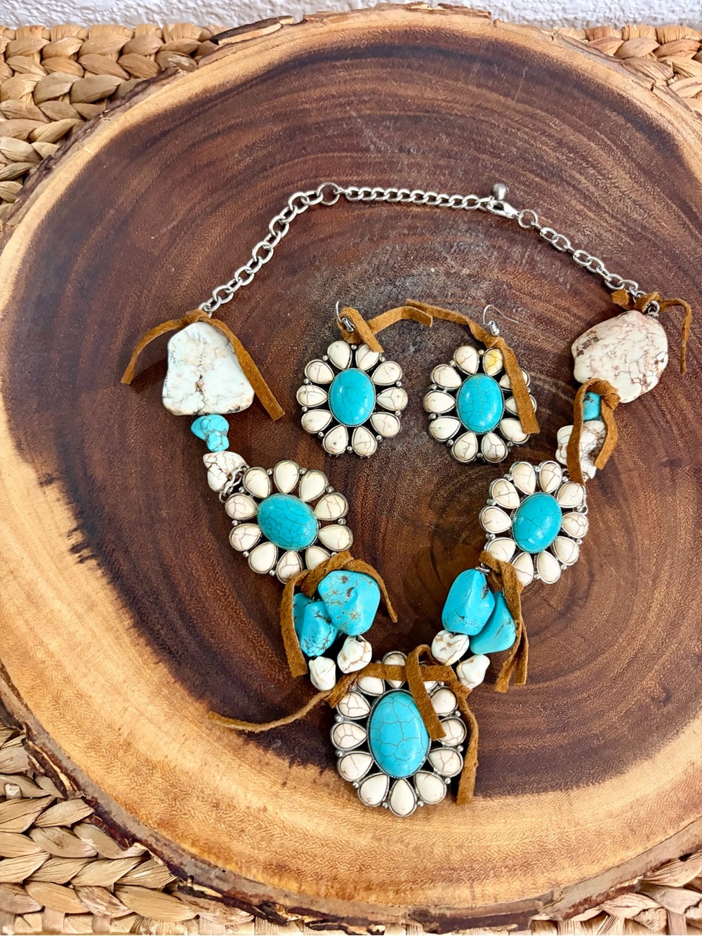 Western BoHo Faux Turquoise Floral Statement Necklace and Earring Set - Blue